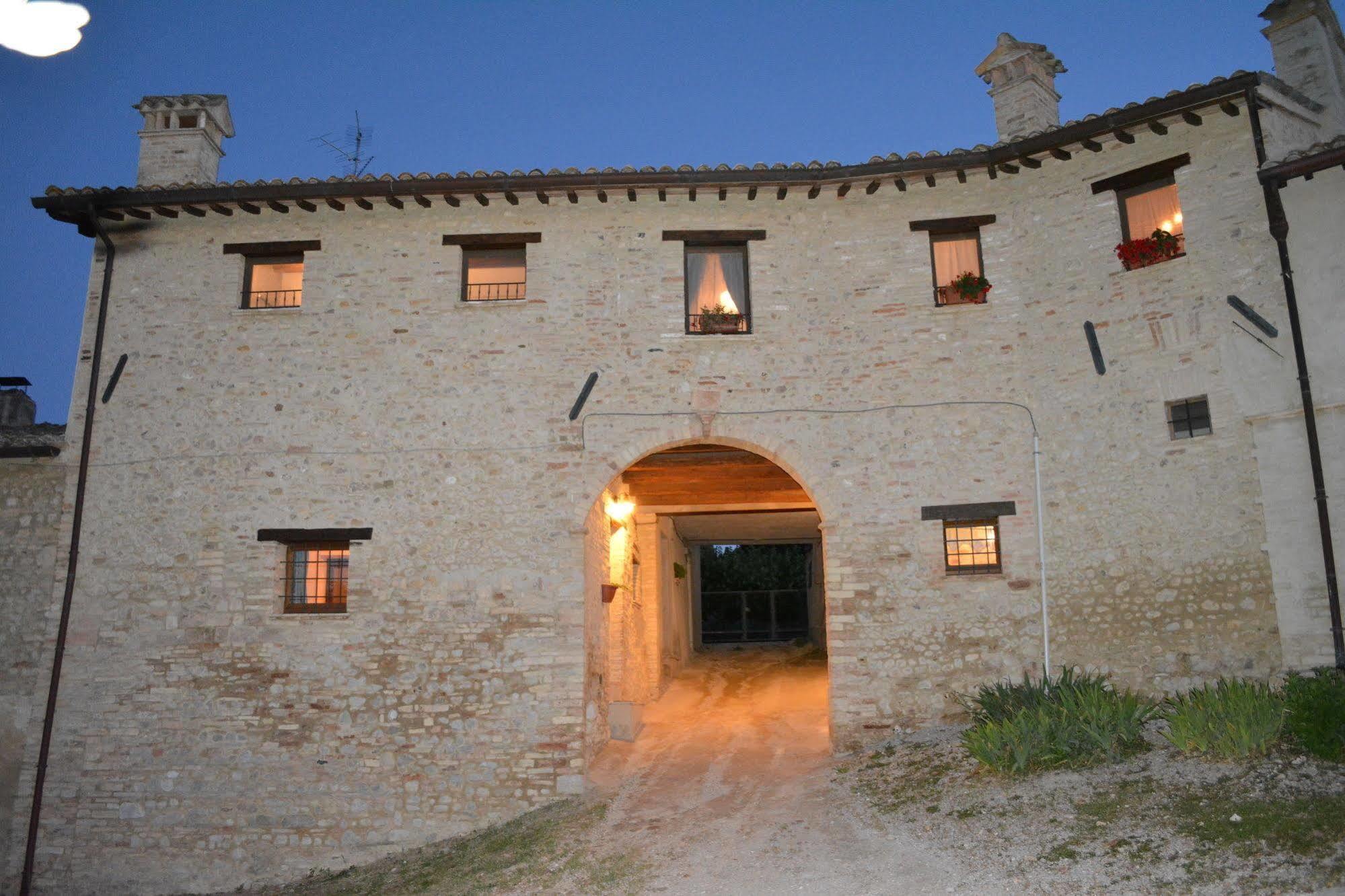A Casa Di Mi Appartamenti Vacanza Montefalco Eksteriør bilde