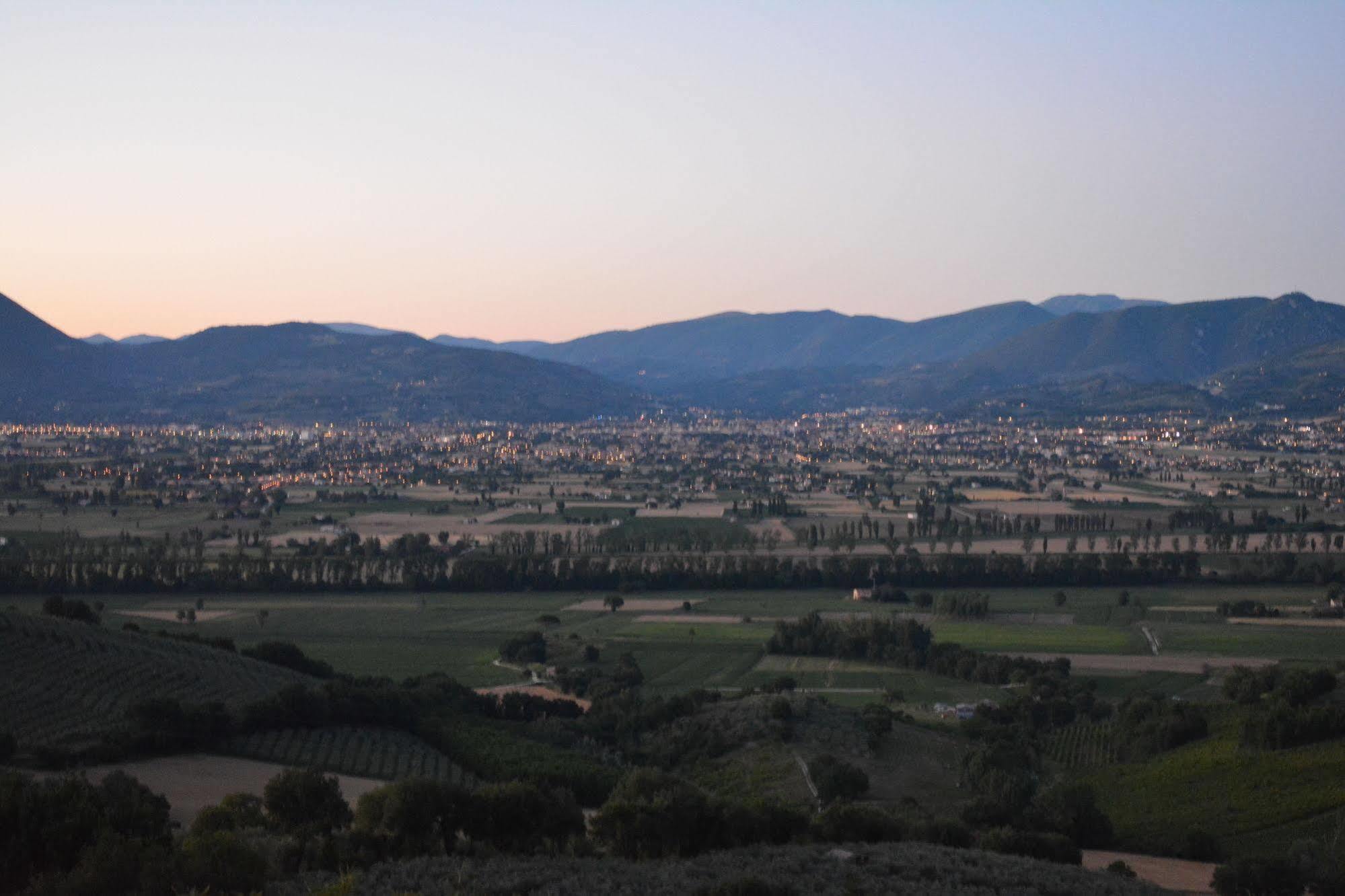 A Casa Di Mi Appartamenti Vacanza Montefalco Eksteriør bilde